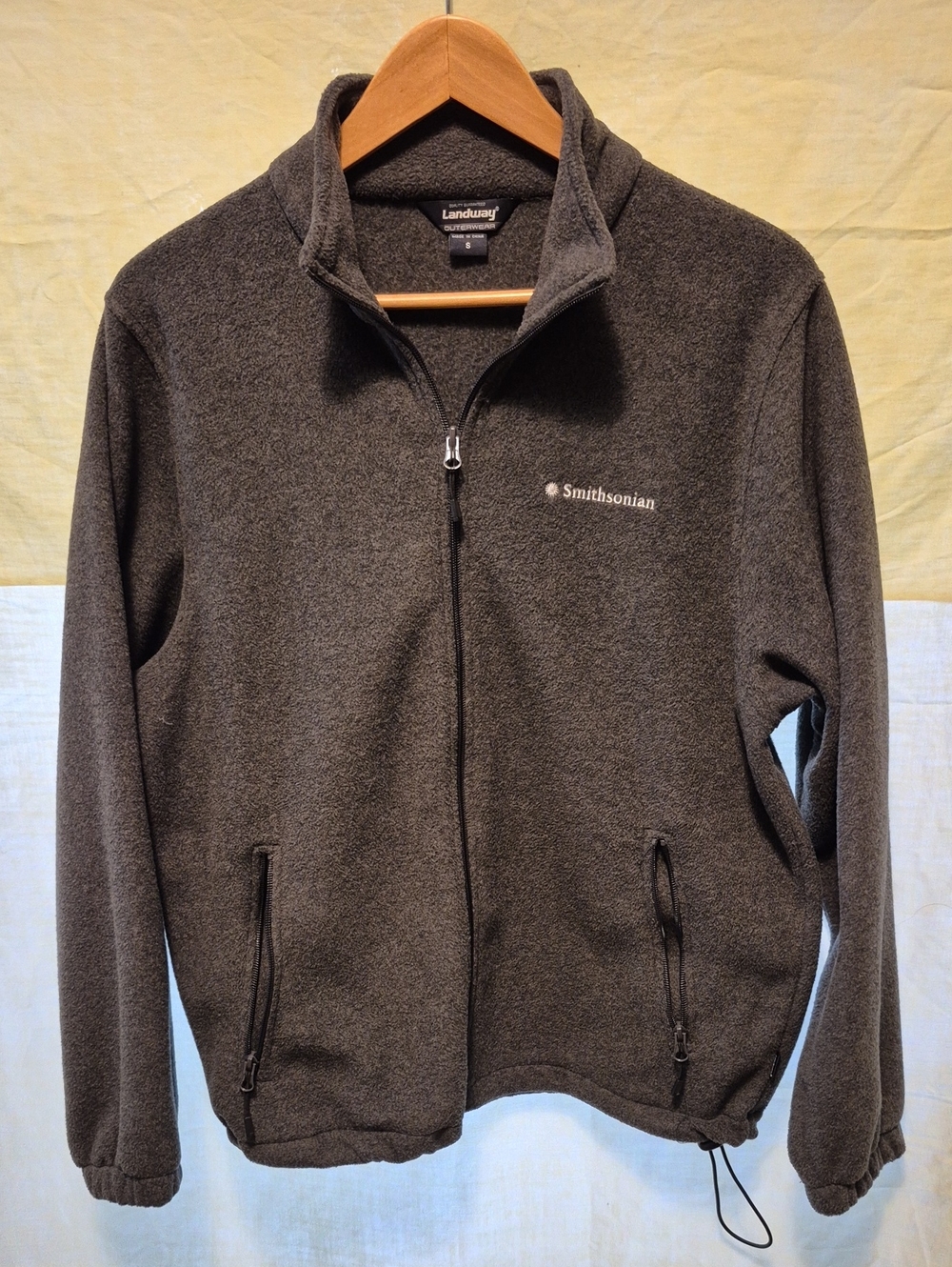 Smithsonian Men's Gray Zip-Up Fleece Jacket